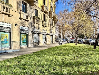 Foto Negozio in piazzale Susa 1, Milano Plebisciti - Susa di 500 m²