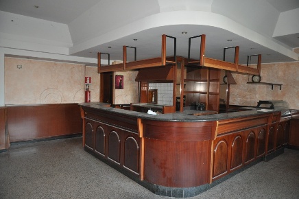 Foto Negozio in via Cavallari, Magenta Centro di 67 m² con 4 locali