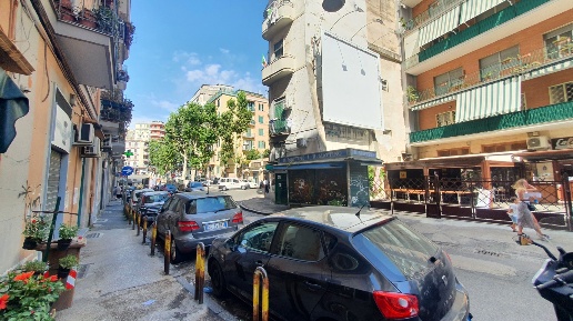 Foto Magazzino in via Belvedere, Napoli Vomero di 65 m² con 2 locali