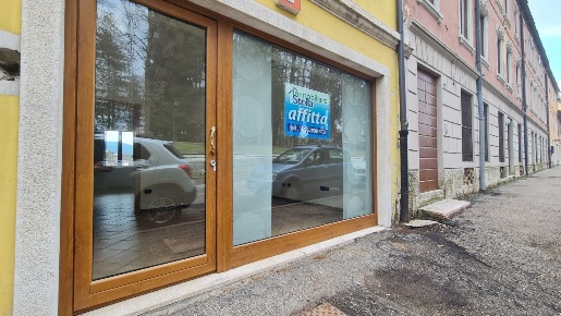 Foto Ufficio in via Giuseppe Verdi 23, Asiago Centro di 50 m² con 2 locali