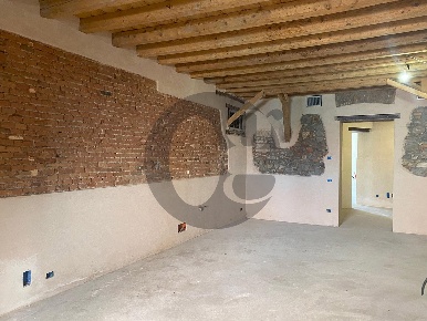 Foto Negozio in via trento 84, Brescia Via Veneto - Borgo Trento di 90 m²