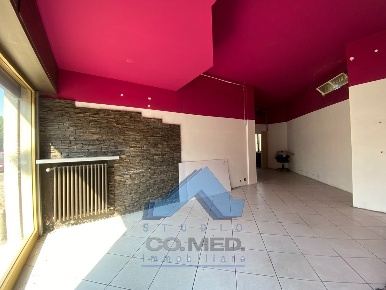 Foto Negozio in corso Europa 10, Scanzorosciate Scanzo Rosciate di 40 m²