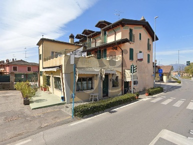 Foto Hotel in beato Lodovico Pavoni, Lonato del Garda di 525 m² in vendita