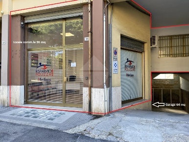 Foto Negozio in Via Ferro di Cavallo, Lanciano Centro di 96 m² con 3 locali