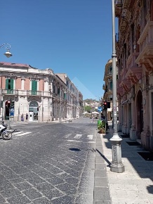 Foto Negozio in Via Cardines, Messina di 33 m² con 1 locali in vendita