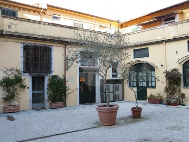 Foto Laboratorio in Via Luca Landucci, Firenze di 170 m² con 2 locali