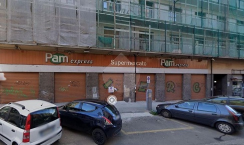 Foto Negozio in Viale della Repubblica, Cosenza Acquedotto di 414 m²