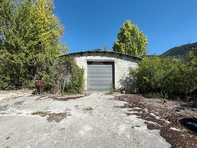 Foto Laboratorio in via villa mazza, Pizzoli di 230 m² con 1 locali