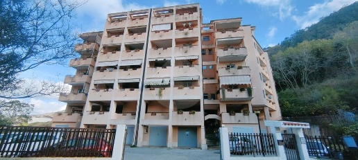 Foto Laboratorio in Contrada Mazzotta, Pizzo Centro di 46 m² con 2 locali