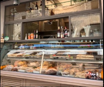 Foto Negozio in piazza Duomo, Firenze di 30 m² con 2 locali in vendita