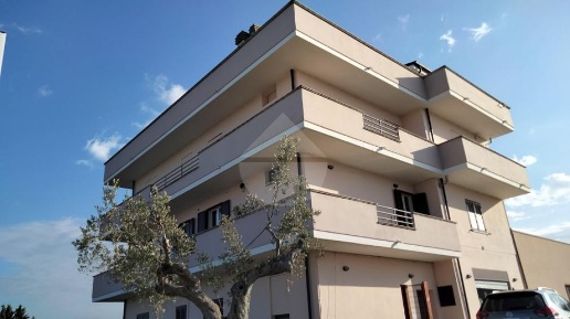 Foto Cessione attività in C.da Colle Traveduto, Castellalto Centro