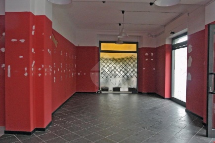 Foto Negozio in Senese, Firenze Galluzzo di 60 m² con 2 locali in vendita