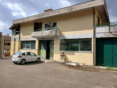 Foto Capannone industriale in Via Del Fosso di Sieci, Pontassieve di 550 m²