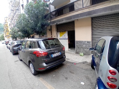 Foto Laboratorio in Via Perugini, Cosenza Centro Storico di 56 m²