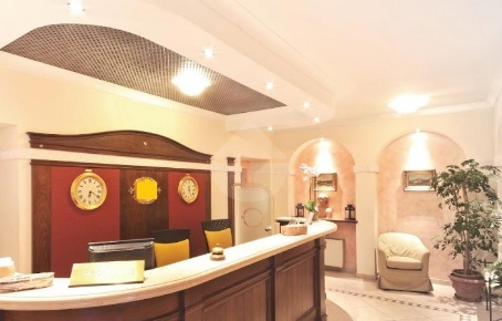 Foto Negozio in Via di Giogoli, Firenze Galluzzo di 1750 m² con 11 locali
