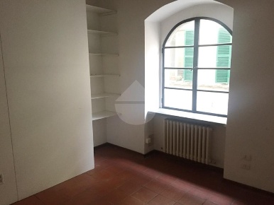 Foto Ufficio in Piazza Matteotti, Umbertide Centro di 50 m² con 3 locali