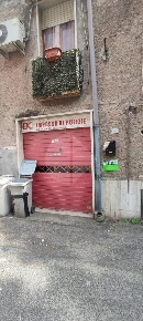 Foto Negozio in Via Tito Speri, Guidonia Montecelio di 25 m² con 1 locali