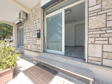 Foto Negozio in Via della Concordia, Perugia di 45 m² in vendita