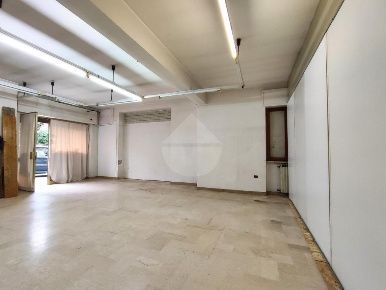 Foto Laboratorio in via boreale, Gubbio Centro di 100 m² in affitto
