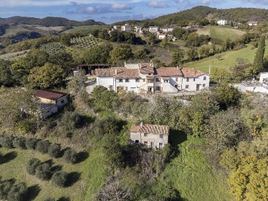 Foto Cessione attività in LocalitÃ  Rancana, Costacciaro di 120 m²
