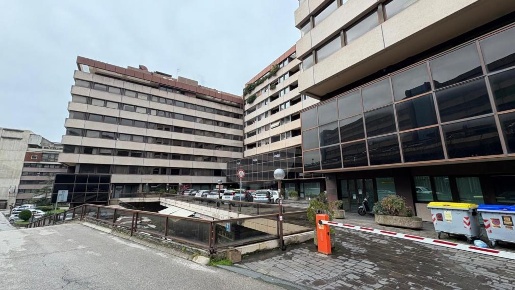 Foto Ufficio in Via Mario Angeloni, Perugia di 120 m² con 4 locali