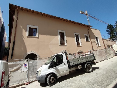 Foto Laboratorio in DELLE BONE NOVELLE, L'Aquila Villa Comunale di 75 m²