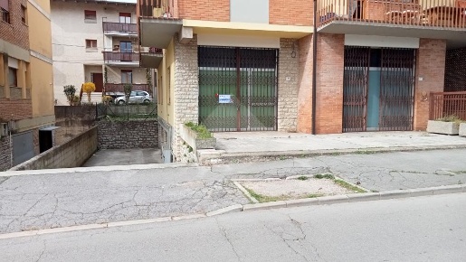 Foto Ufficio in via roma, Umbertide Centro di 53 m² con 2 locali in vendita