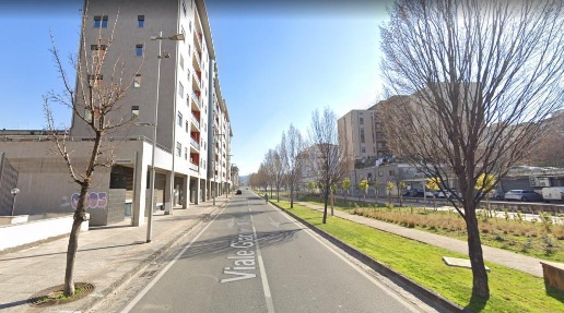 Foto Negozio in Viale Mancini, Cosenza di 92 m² con 2 locali in vendita