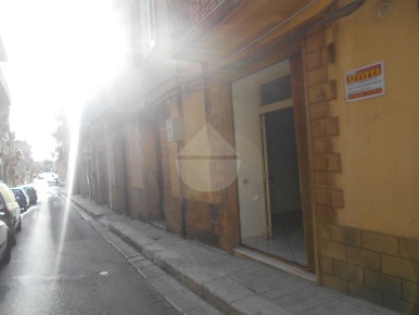Foto Negozio in Via Pietro Colletta, Castelvetrano Centro di 45 m²