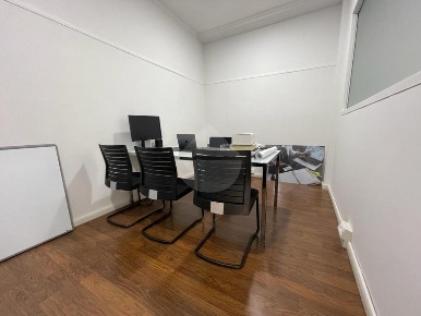 Foto Negozio in Via Ovidio, Pomezia Pomezia Centro di 45 m² con 2 locali