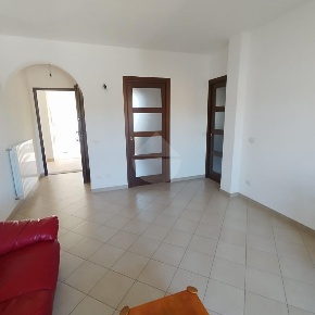 Foto Appartamento in GIUSEPPE BIASI, Nuoro di 80 m² con 4 locali in vendita