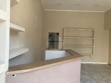 Foto Negozio in via pagliucola, Pistoia di 40 m² con 1 locali in affitto