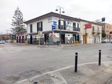 Foto Negozio in VIA APPIA, Minturno di 55 m² con 5 locali in vendita