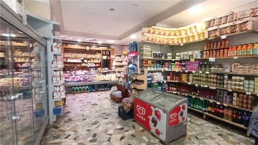 Foto Locale commerciale in -, Napoli Secondigliano di 80 m² con 2 locali