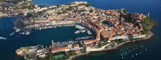 Foto Negozio in -, Portoferraio di 200 m² con 2 locali in vendita