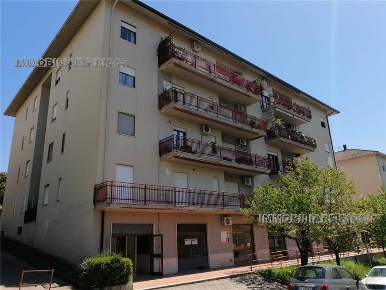 Foto Attività commerciale in -, Pontecorvo di 200 m² con 4 locali