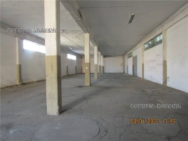 Foto Locale commerciale in Via FALLICA, Biancavilla di 650 m² in vendita