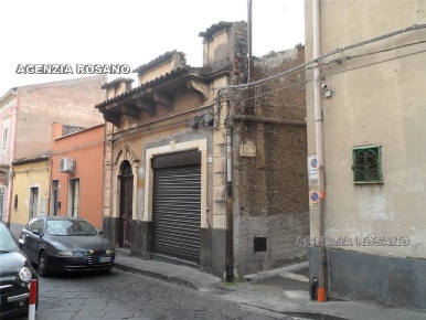 Foto Attività commerciale in Via vit.  Emanuele, Santa Maria di Licodia