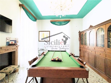 Foto Appartamento in -, Scicli Centro di 148 m² con 10 locali in vendita