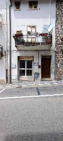 Foto Negozio in -, Pico di 30 m² con 2 locali in affitto