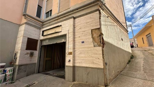 Foto Magazzino in Via Padre R. Giuliani 1, Avola Centro di 400 m²