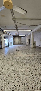 Foto Negozio in -, Modena Musicisti di 170 m² con 1 locali in vendita