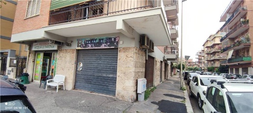 Foto Locale commerciale in Via delle Sirene 11/b, Roma Ostia Ponente