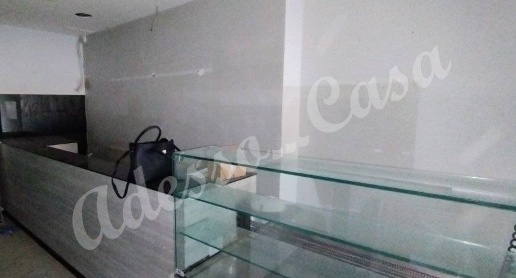 Foto Negozio in -, Forlì Cava di 39 m² con 2 locali in affitto
