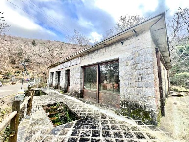 Foto Negozio in -, Marciana di 261 m² con 10 locali in vendita