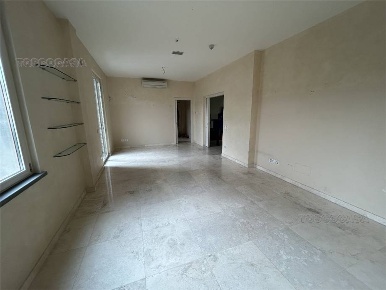 Foto Ufficio in -, Fucecchio Centro di 150 m² con 5 locali in vendita