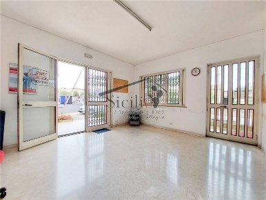 Foto Locale commerciale in -, Modica Campanella Gianforma di 127 m²