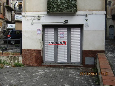 Foto Negozio in Via VITTORIO EMANUELE, Biancavilla di 50 m² con 2 locali