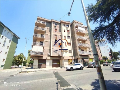 Foto Magazzino in Via Bruno Buozzi, Corigliano-Rossano di 165 m² in affitto