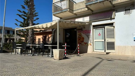 Foto Negozio in P.zza Sofia 5/6, Noto Centro di 60 m² in vendita